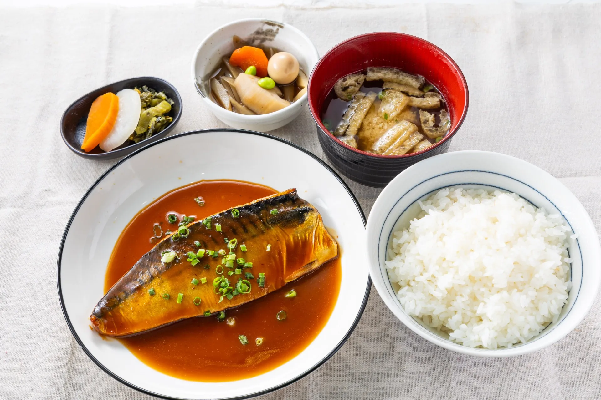 さばの味噌煮定食