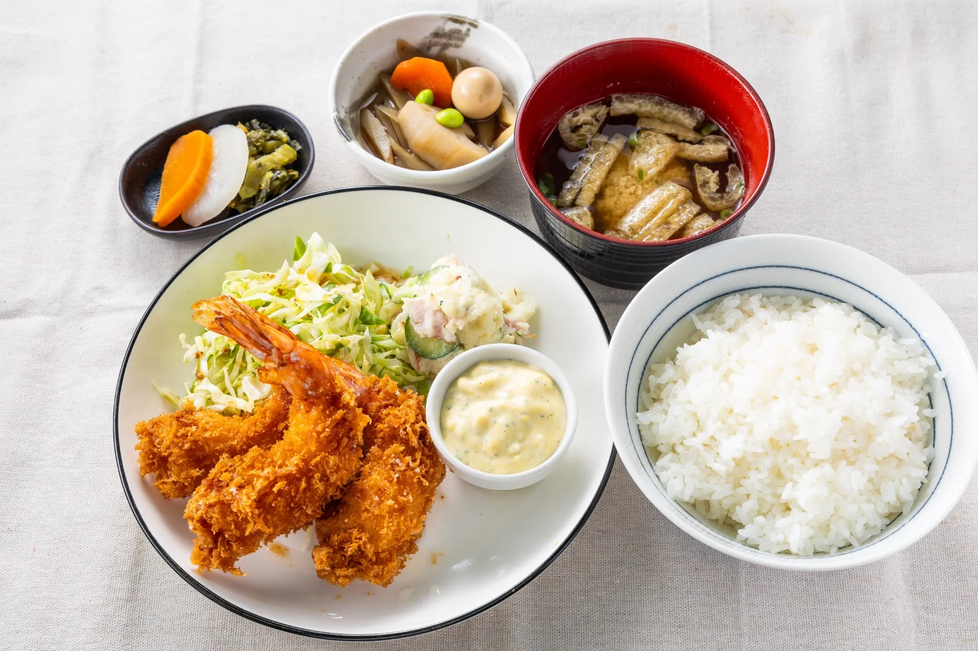 ぷりぷりエビフライ定食